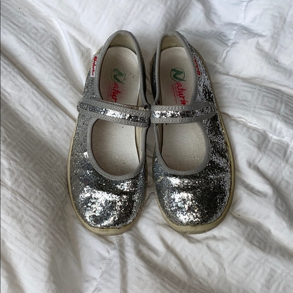 Naturino girls sparkly Mary Jane for your princess